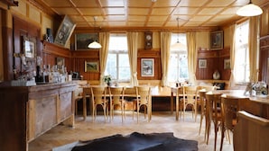Apartment | Tempat makan