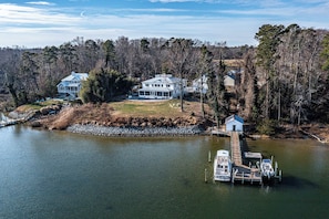 Exterior - Waterfront 4-bedroom homestead with pool, jacuzzi, and dock access. Sleeps 11! (Heathsville)