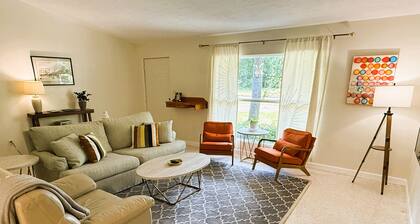 Mid-Century gem near UF