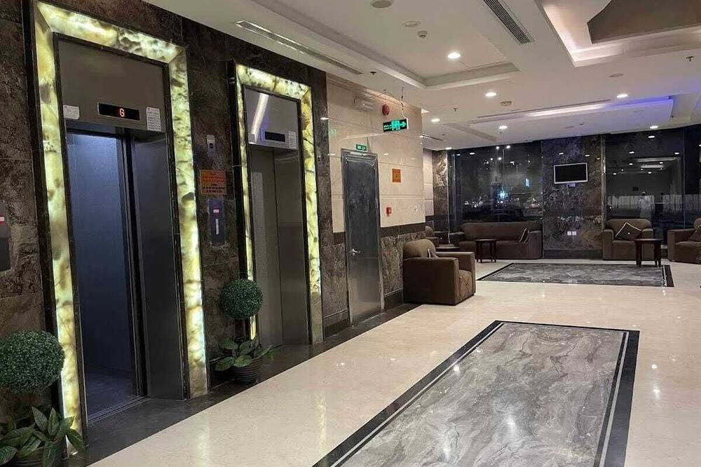 Manarat Al Aziziyah Hotel