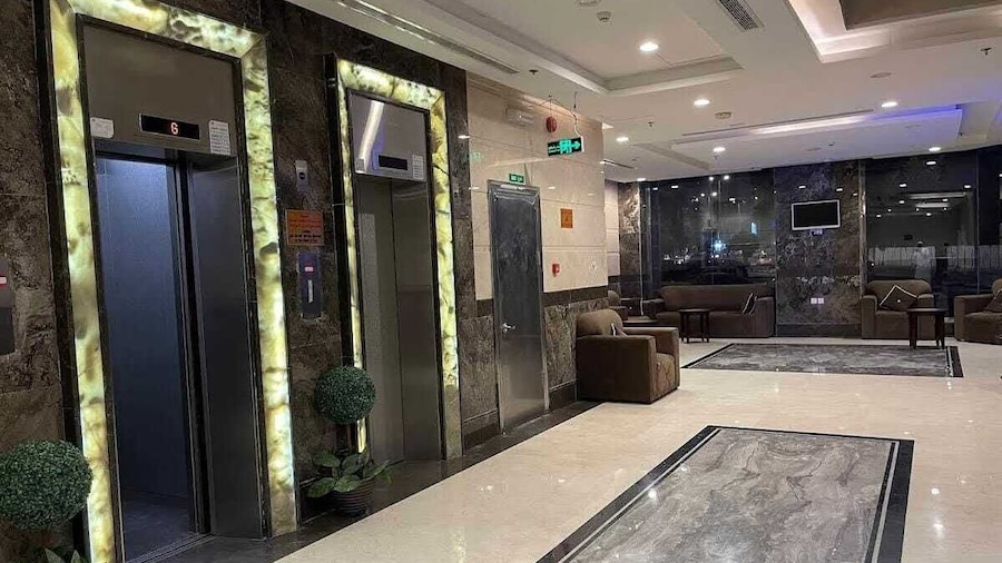 Manarat Al Aziziyah Hotel