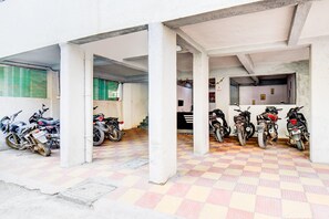 Reception - Hotel Western Avenue Pune Formerly Happy (Paud)