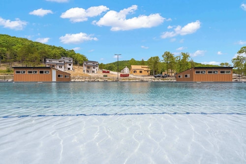 Family Camp Home for 17