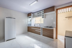 Basic Villa | Private kitchen - Casa 2Q c\/ churrasq. próx da praia JCA0001 (Penha)