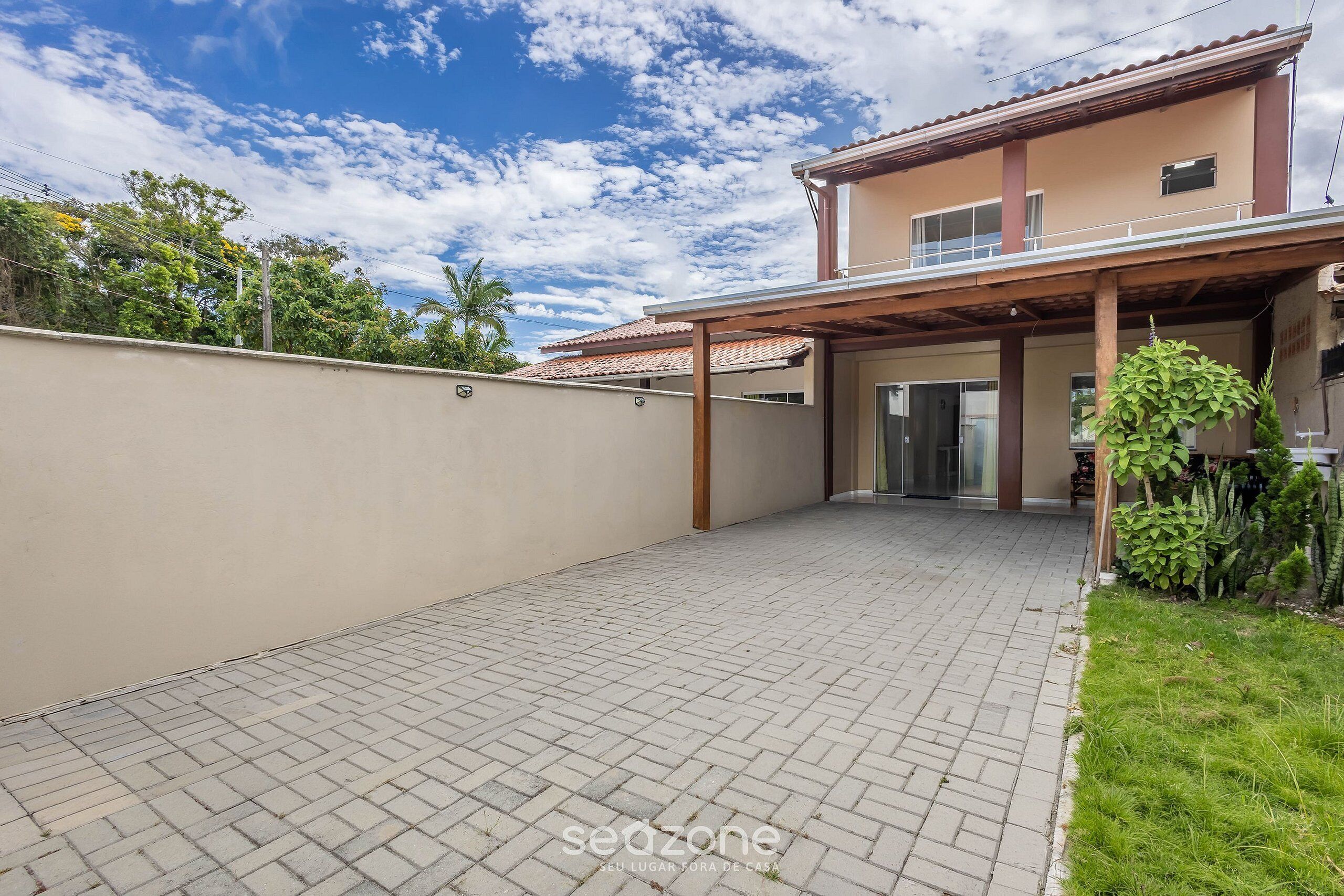 Basic Villa | Exterior