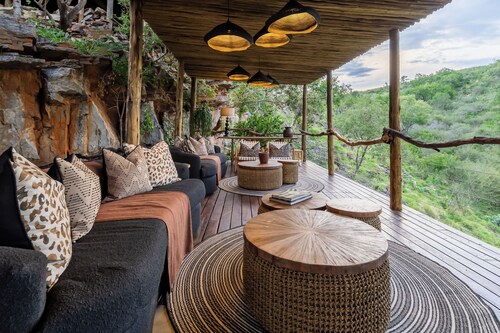 Buffalo Ridge Safari Lodge