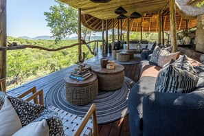 Front of property - Buffalo Ridge Safari Lodge (Madikwe Game Reserve)