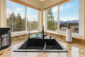 House, Multiple Beds, Balcony, Mountain View (Lookout Point) | Interior - Lookout Point  Retreat for 6 (South Lake Tahoe)
