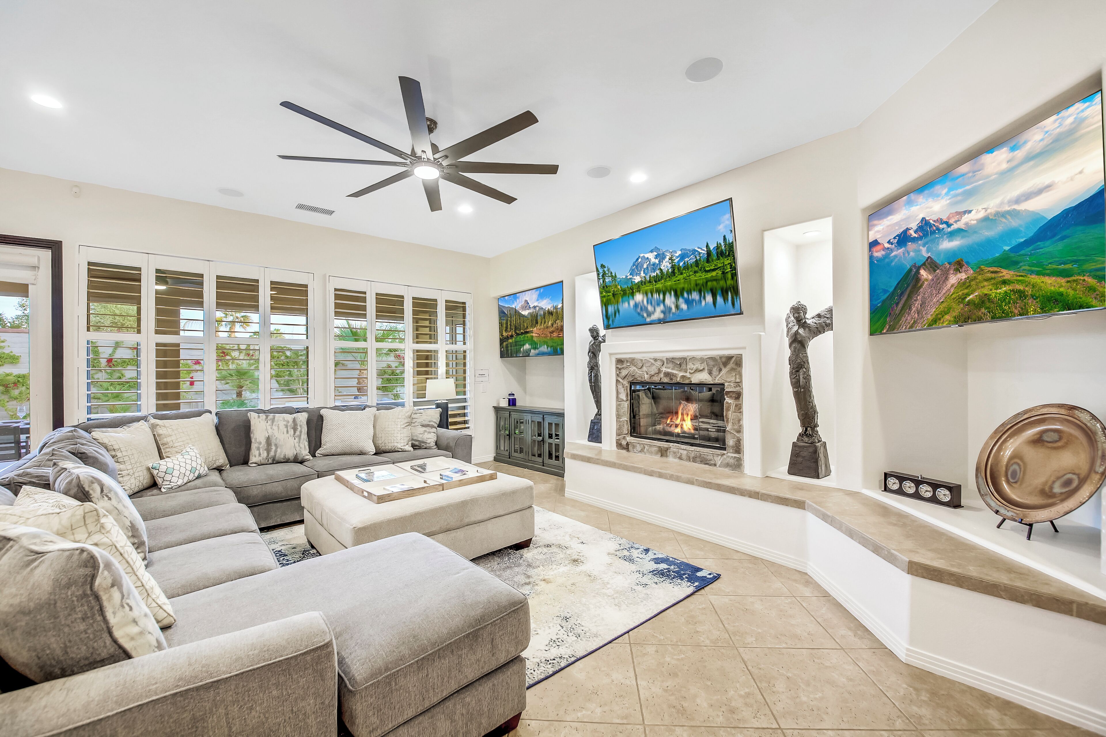 智能电视、壁炉、电子游戏、桌上足球