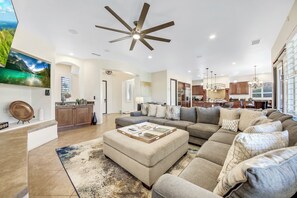 Smart-tv, pejs, videospil, bordfodbold