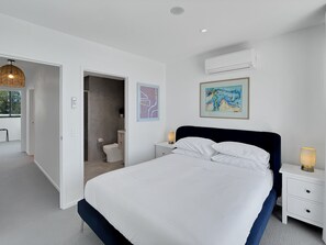 Apartment | 2 bedrooms, bed sheets - Modern 2-bedroom Apartment With Pool Access (Batemans Bay)