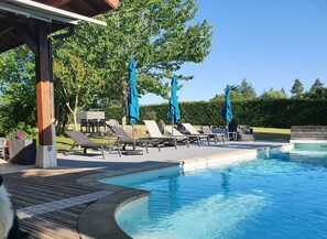 Seasonal outdoor pool - Grange Carrée (Saint-Rémy)