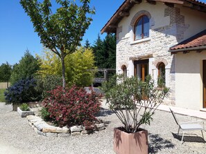Exterior - Grange Carrée (Saint-Rémy)