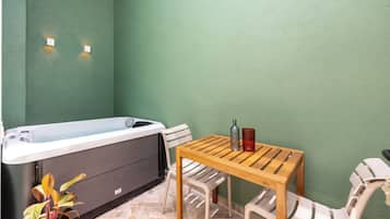 Superior-Zimmer | Zimmersafe, Schreibtisch, laptopgeeigneter Arbeitsplatz