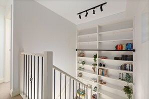 Apartment | Reception