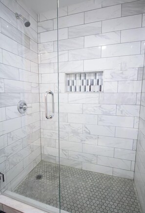 Shower, hair dryer, towels - Modern Sandy Springs Stay | Near Buckhead (Atlanta)