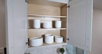 Cozy Home Near the Bay with Private Pool