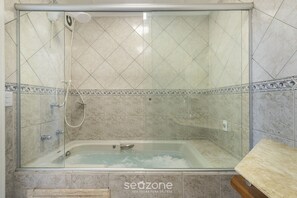 Apartment | Bathroom - Elb0203 Apto c/ Hidromassagem em Coqueiros (Florianópolis)