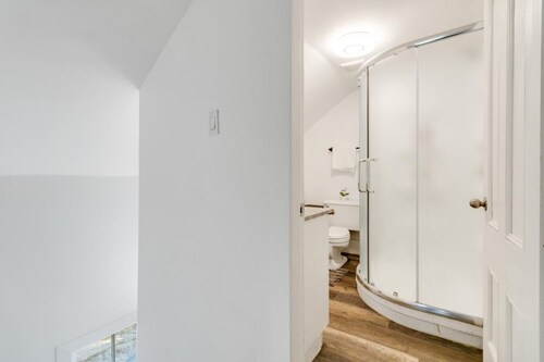 Bright & Cozy 2-Bedroom House - Clean, Comfortable, and Well-Located