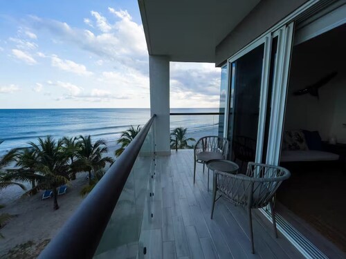 Paradise Breeze -V5-3A- 2 bed, 2 bath