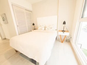 2 slaapkamers, een strijkplank/strijkijzer, wifi, beddengoed