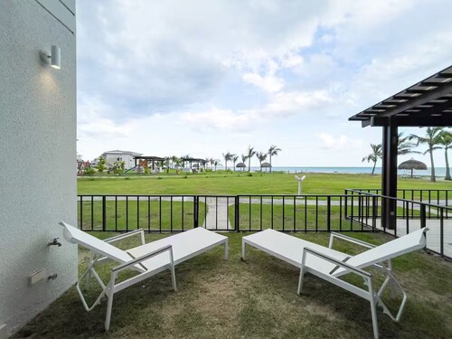 Ocean Waves View -V5-PBC- 2 bed, 2 bath