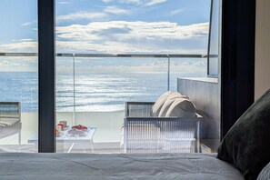 3 bedrooms, iron/ironing board, travel cot - SUNSET SAILORS blue sky apartment (Benidorm)
