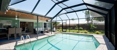 Piscine extérieure, piscine chauffée