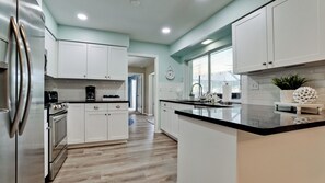 Fridge, microwave, oven, stovetop - 10 Beds Sleeps 14 + Private Heated Pool + Close to Beaches, IMG, Lakewood Ranch (Sarasota)