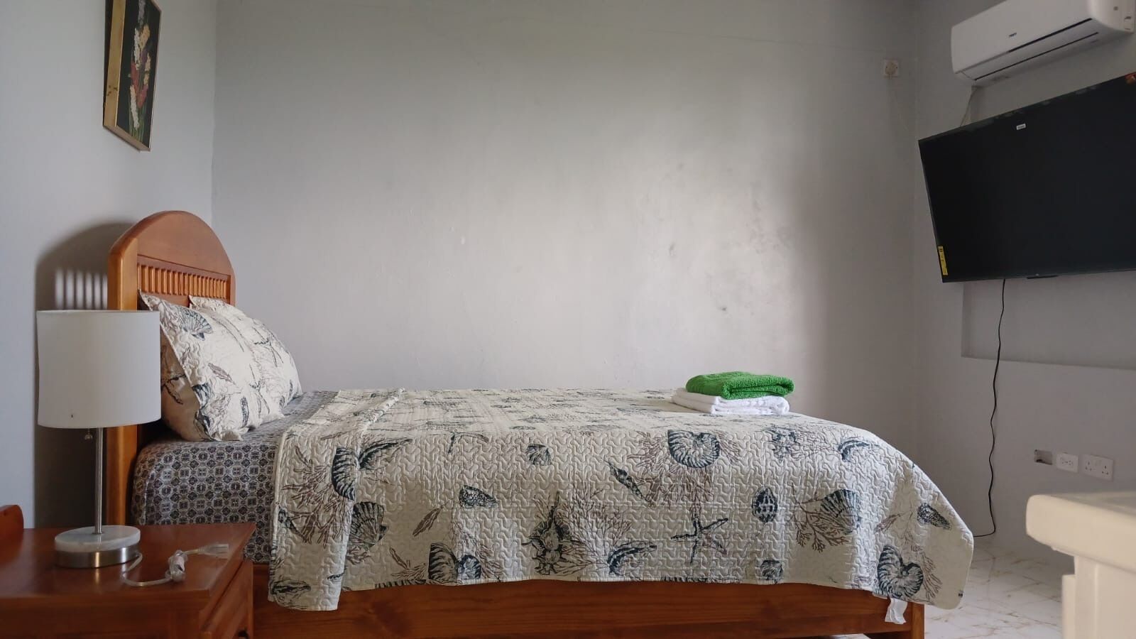 Doppia Comfort, vista mare parziale | Ferro/asse da stiro, Wi-Fi gratuito