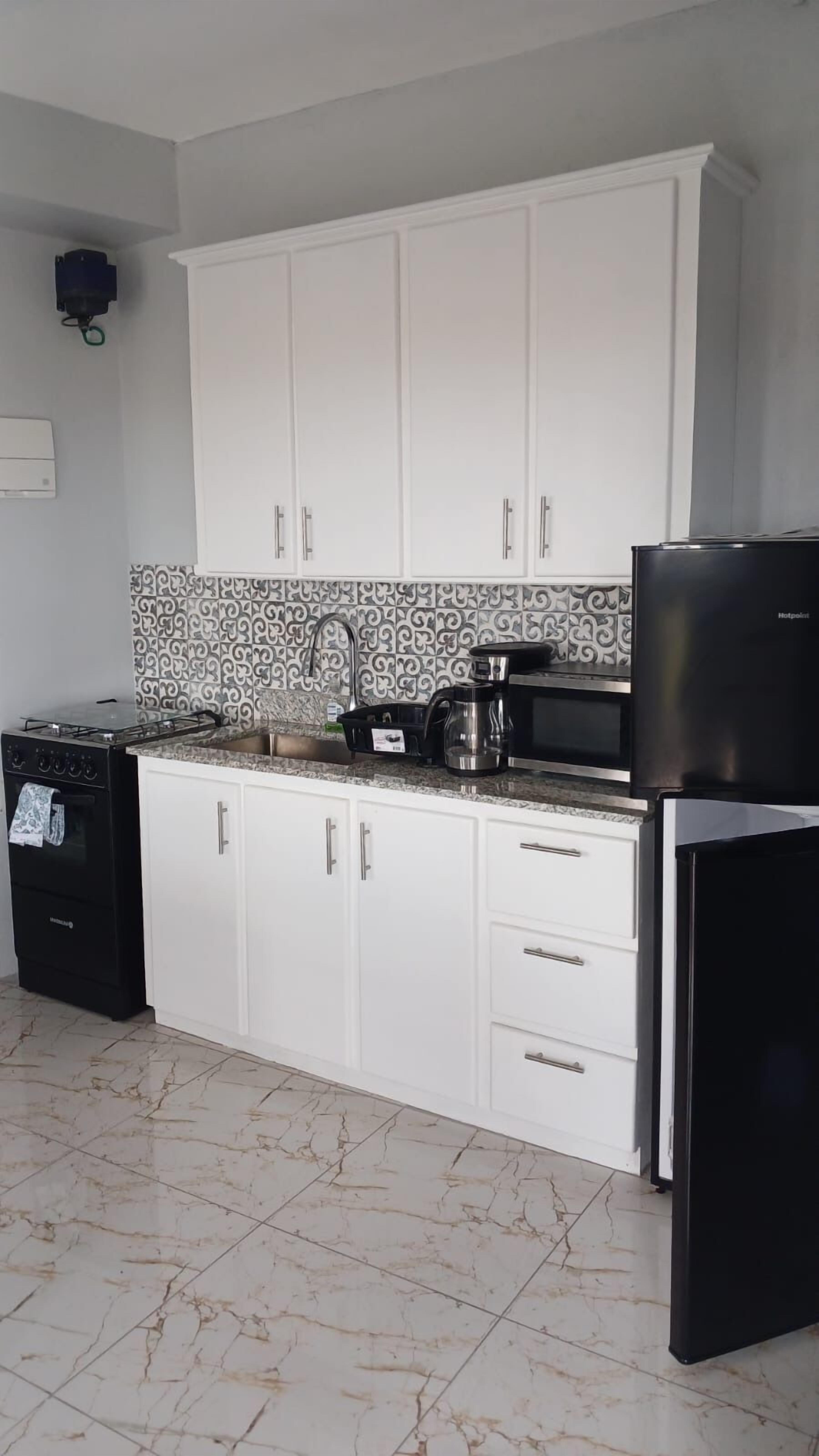 Comfort Double Room, Partial Sea View | Private kitchen