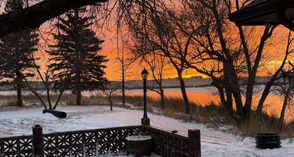 Comfortable old farmhouse now used as a hunting lodge in Hurdsfield