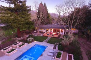 Pool - Marchetti Vineyard, Pool, Hot Tub, Outdoor Kitchen (Yountville)