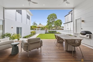 Apartment | Balcony - Quiet Coastal Retreat With BBQ & Outdoor Space (Tweed Heads)