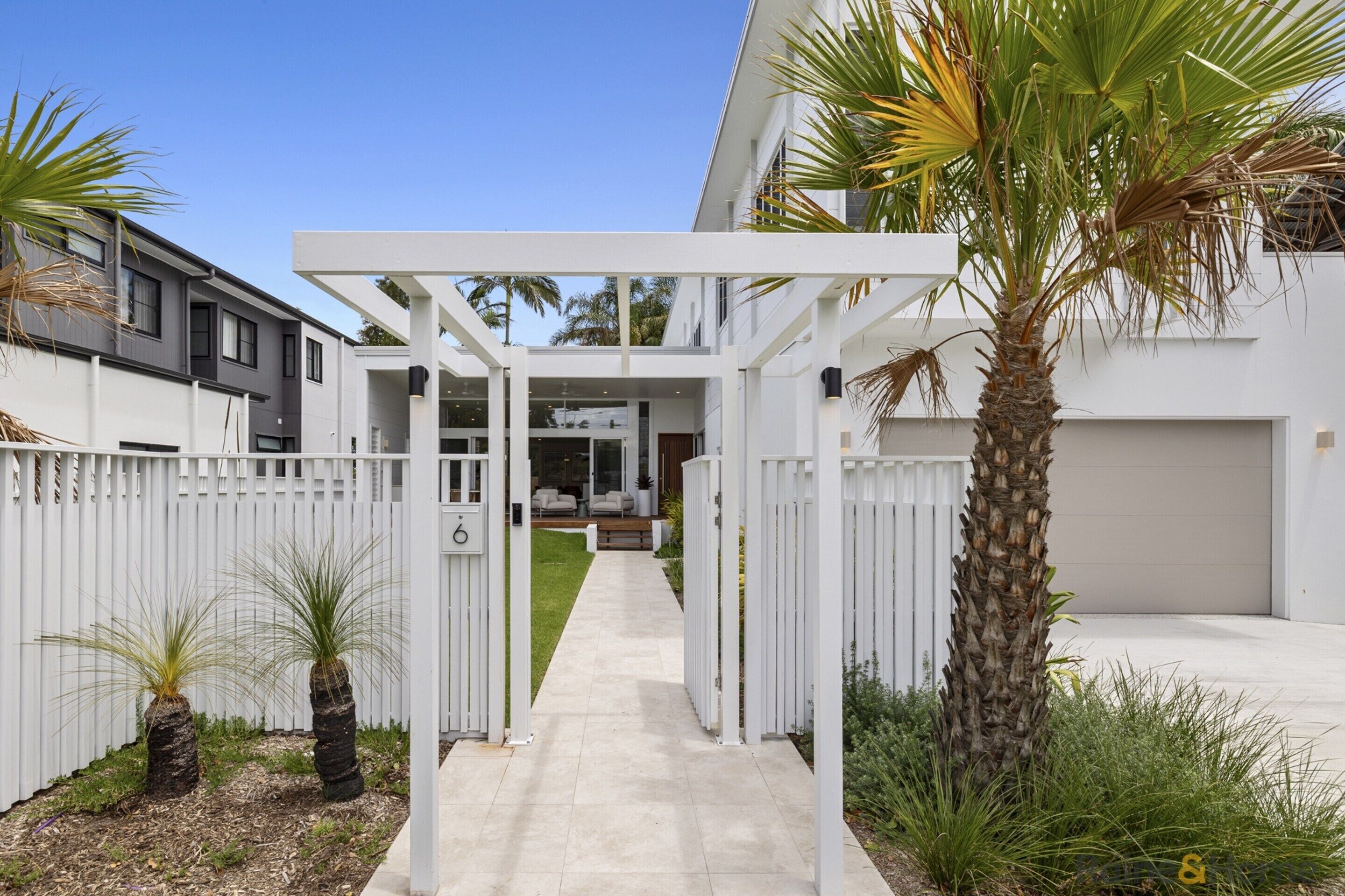 Apartment | Reception