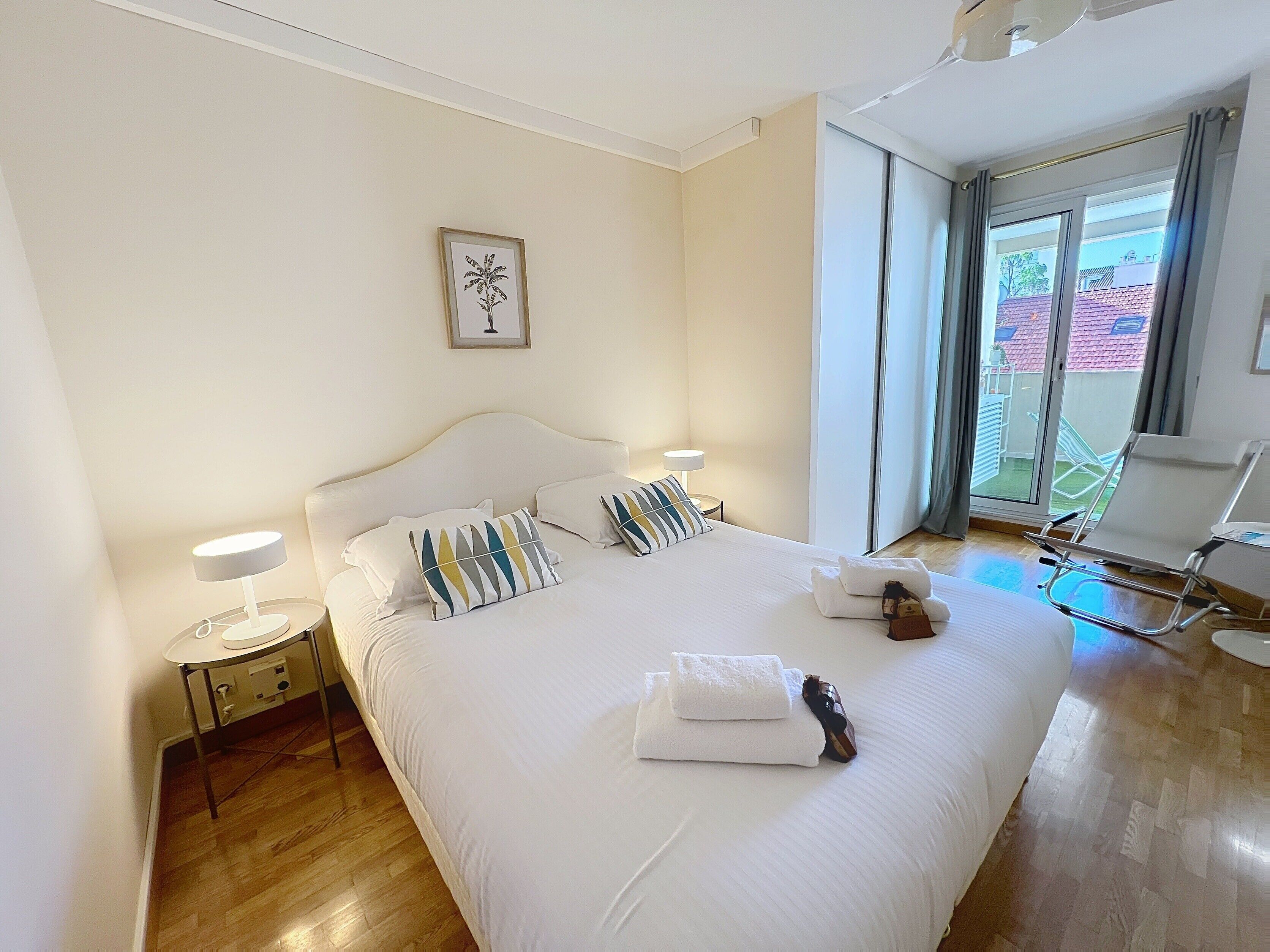 Fer et planche à repasser