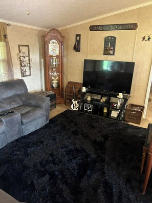 Interior - Wonderful 3-bedroom mobile home with AC King Bed in Dreyfus (Dreyfus)