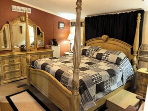 3 bedrooms, iron/ironing board, WiFi, bed sheets - Wonderful 3-bedroom mobile home with AC King Bed in Dreyfus (Dreyfus)