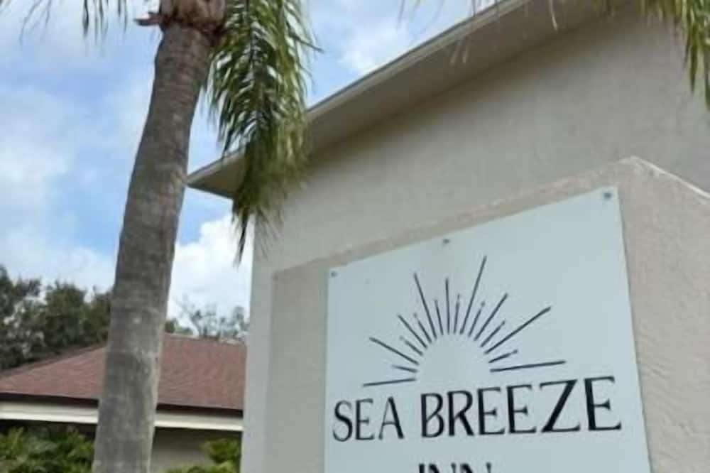 Sea Breeze Inn