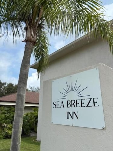 Sea Breeze Inn