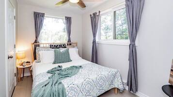 3 bedrooms, WiFi, bed sheets