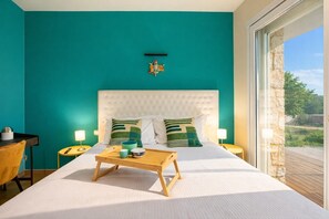 Fer et planche à repasser, Wi-Fi gratuit, draps fournis