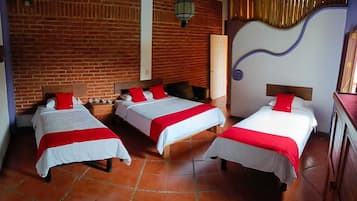 Habitación superior con 1 cama matrimonial o 2 individuales | Wifi gratis