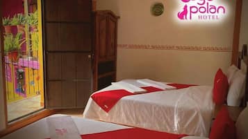 غرفة ثلاثية بتجهيزات أساسية - بشرفة | واي فاي مجانًا