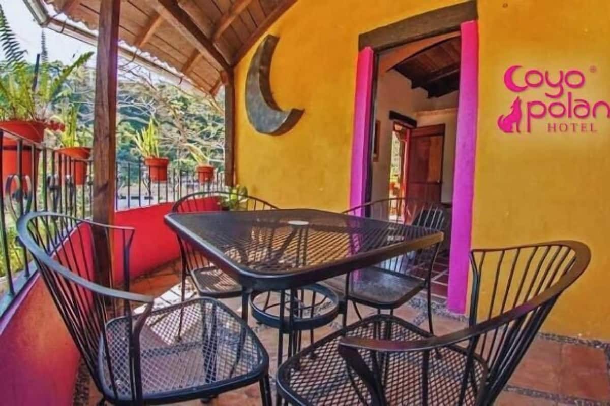 Deluxe Room | Terrace/patio