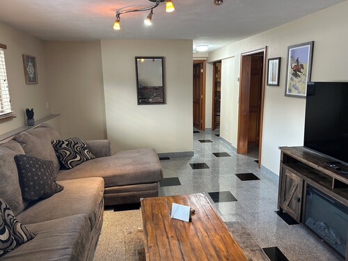 Private Luxury 2 Bedroom Suite