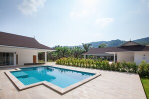 Outdoor pool - Villa Baan Lalle Pool and Spa (Krabi)