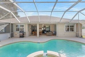 Pool - 🌊Private Pool | Easy Walk to Beach | Pet Friendly | Beachside Baby🌊 (New Smyrna Beach)