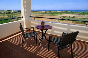 Superior-Villa, 2 Schlafzimmer, eigener Pool, Meerblick | Wohnbereich