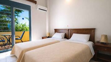 Hypo-allergenic bedding, in-room safe, iron/ironing board